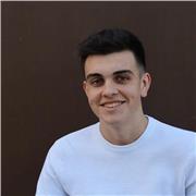 Soy un chico el cual siempre ha estado interesado y entusiasmado por la enseñanza. Tengo 18 años y este mismo año he acabado bachillerato y posteriormente he podido realizar y superar las pruebas de acceso a la universidad. 
Me dispongo a dar clases de c